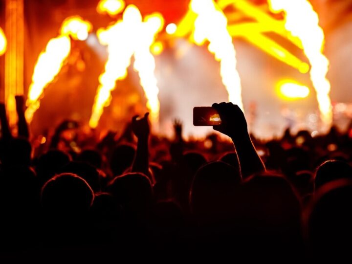 Myszków rozbłysnął podczas Nocy Świętojańskiej: Muzyka, wianki i spektakularny Teatr Ognia!