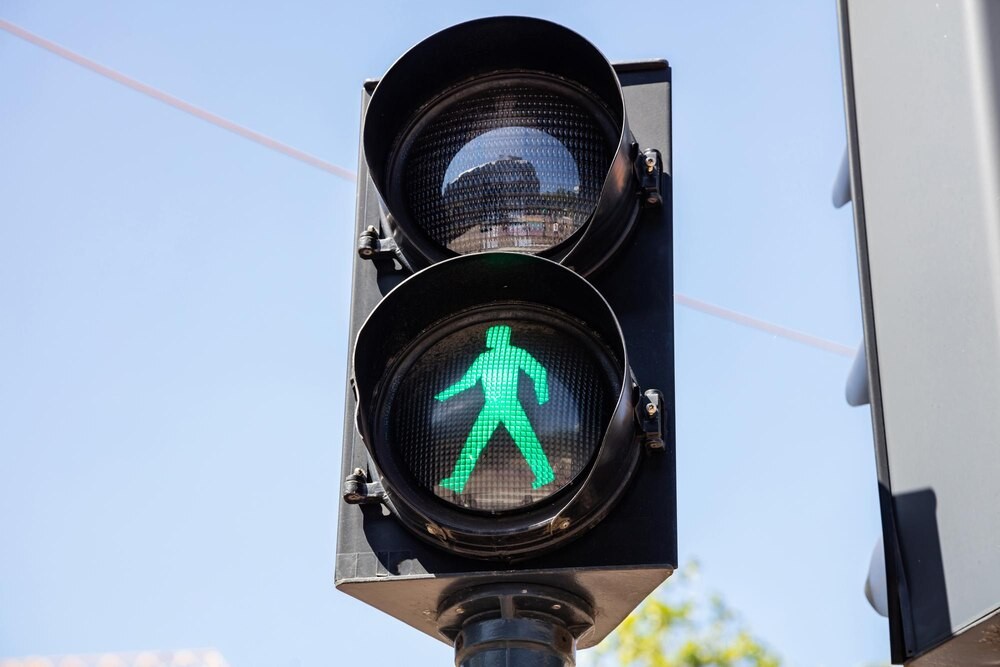 Tragiczny wypadek w Myszkowie: Pociąg śmiertelnie potrącił 83-letniego mężczyznę