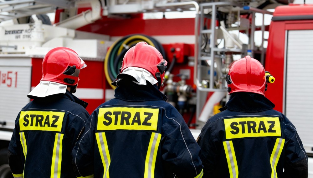Bezpieczne działania z butlami gazowymi: Gminne ćwiczenia strażaków w akcji