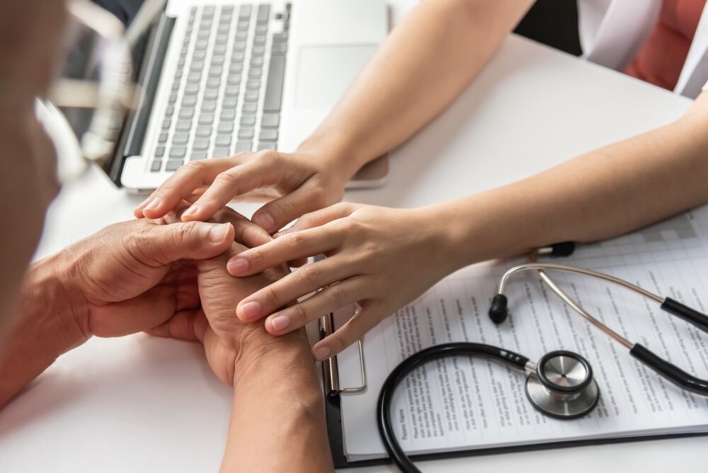 Osteoporoza: Cichy złodziej kości, który dotyka miliony na całym świecie