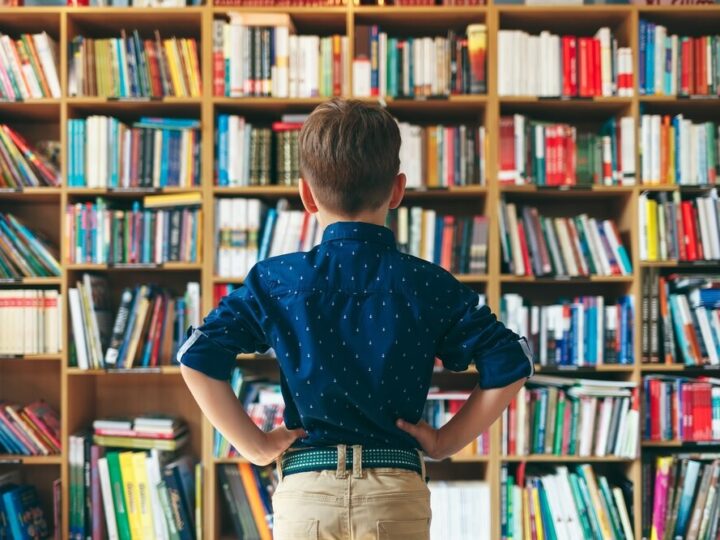 Uczniowie w Poraju ożywiają poezję Kochanowskiego podczas Narodowego Czytania