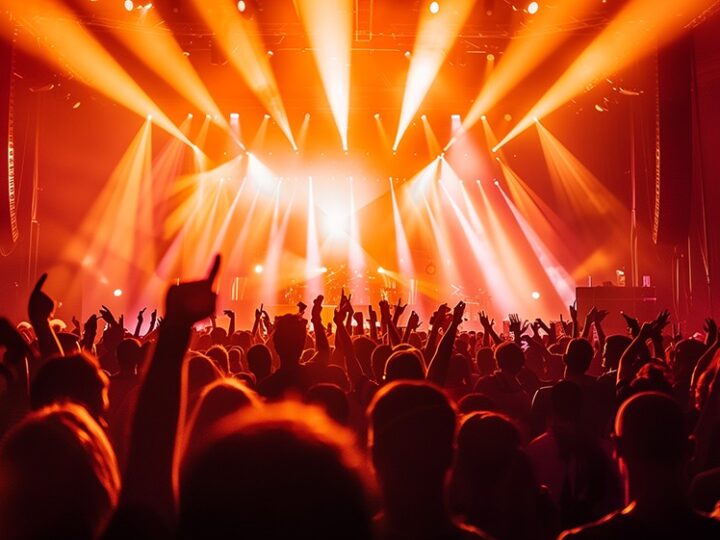 Kabaret Paranienormalni z nowym programem „Ostre Cięcie” w Myszkowie!