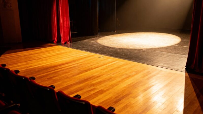 Przedszkolaki z Poraja w magicznej podróży do świata teatru w Częstochowie