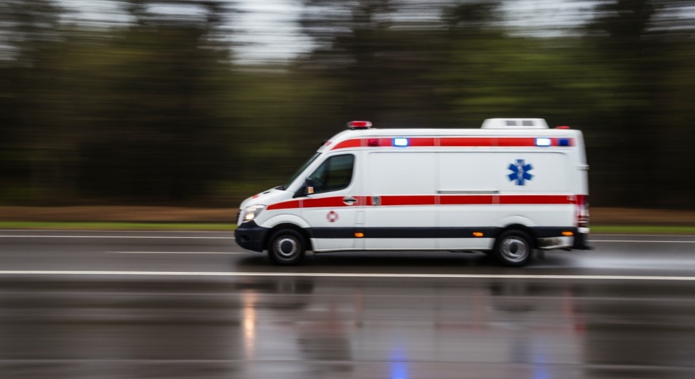 Ferie pełne bezpieczeństwa: strażacy uczą dzieci w Choroniu