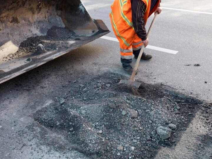 Intensywne opady śniegu w niedzielę: jak dbamy o drogi?