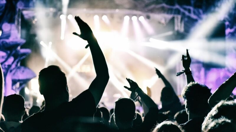 Uczniowie z Poraju odkrywają tolerancję przez muzykę i zabawę