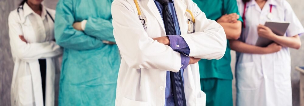 Tylko wykwalifikowani lekarze mogą przeprowadzać zabiegi medycyny estetycznej!