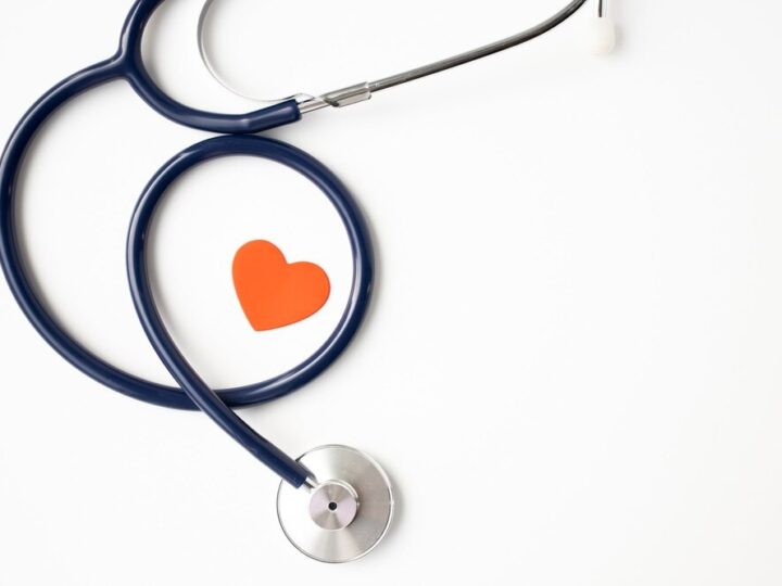 Uniwersytet Trzeciego Wieku w Poraju: Szkolenie z pierwszej pomocy dla seniorów