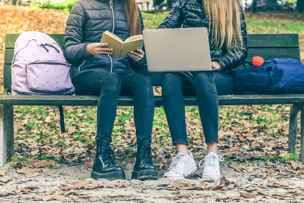 Młodzież poznaje zawód policjanta na spotkaniu „Świat zawodów” w Myszkowie