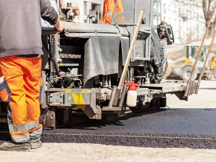 Wiosenne porządki w Gminie Poraj – zamiatanie ulic po Świętach!