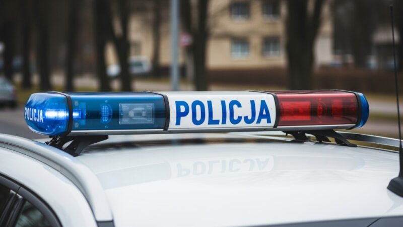 Policjanci z Myszkowa promują zawód na dniach otwartych w Żarkach