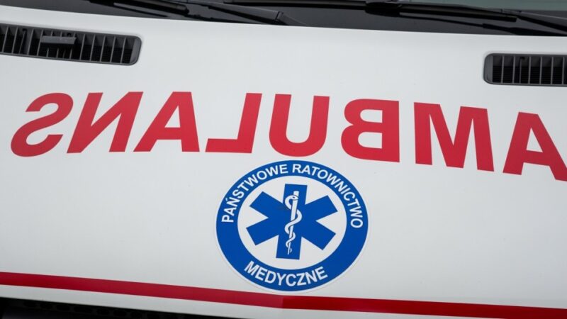 Mundurowi uczą przedszkolaków zasad bezpieczeństwa