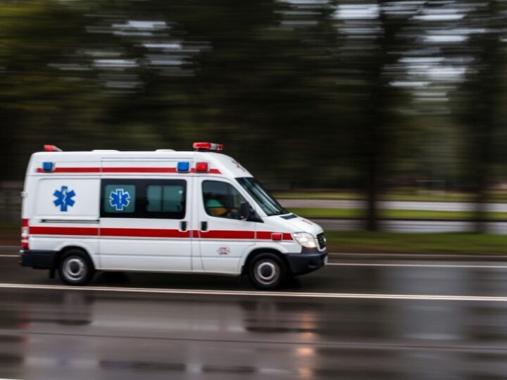 Zimowe zagrożenia: Nie zapominajmy o osobach potrzebujących!