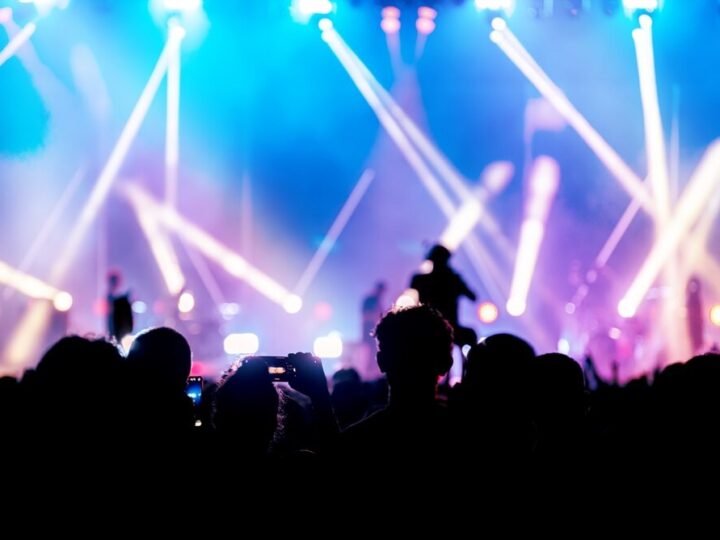Muzyczne święto dla mam w Koziegłowach – niezapomniane emocje i artystyczne doznania!