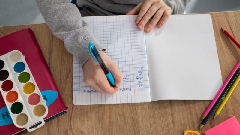 Młodzież z Myszkowa zgłębia sekrety CERN w kreatywnym konkursie fizycznym
