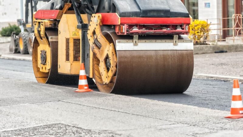 6,5 mln zł na remont drogi Masłońskie-Przybynów: Kluczowa inwestycja w Powiecie Myszkowskim