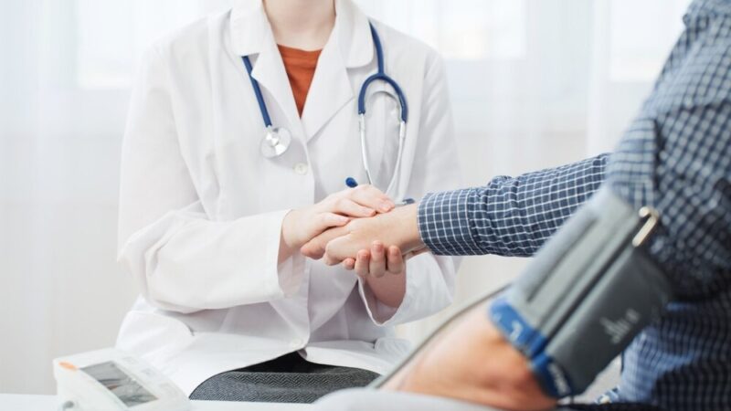 Osteoporoza: Cichy złodziej kości, który zagraża milionom